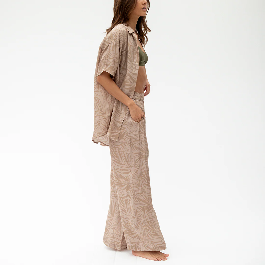 Day Trip Pant - Petite Palm Fronds Tan - Image 4