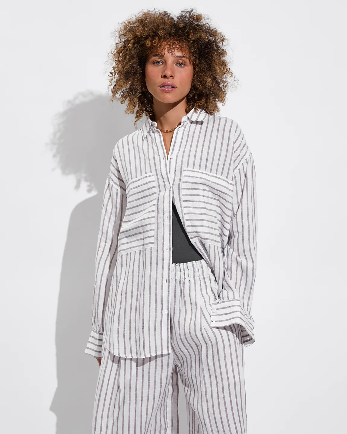 Getaway Button Down: Classic Stripe: Stormy / Coconut