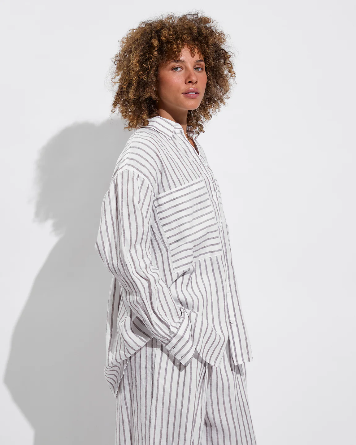 Getaway Button Down: Classic Stripe: Stormy / Coconut - Image 3