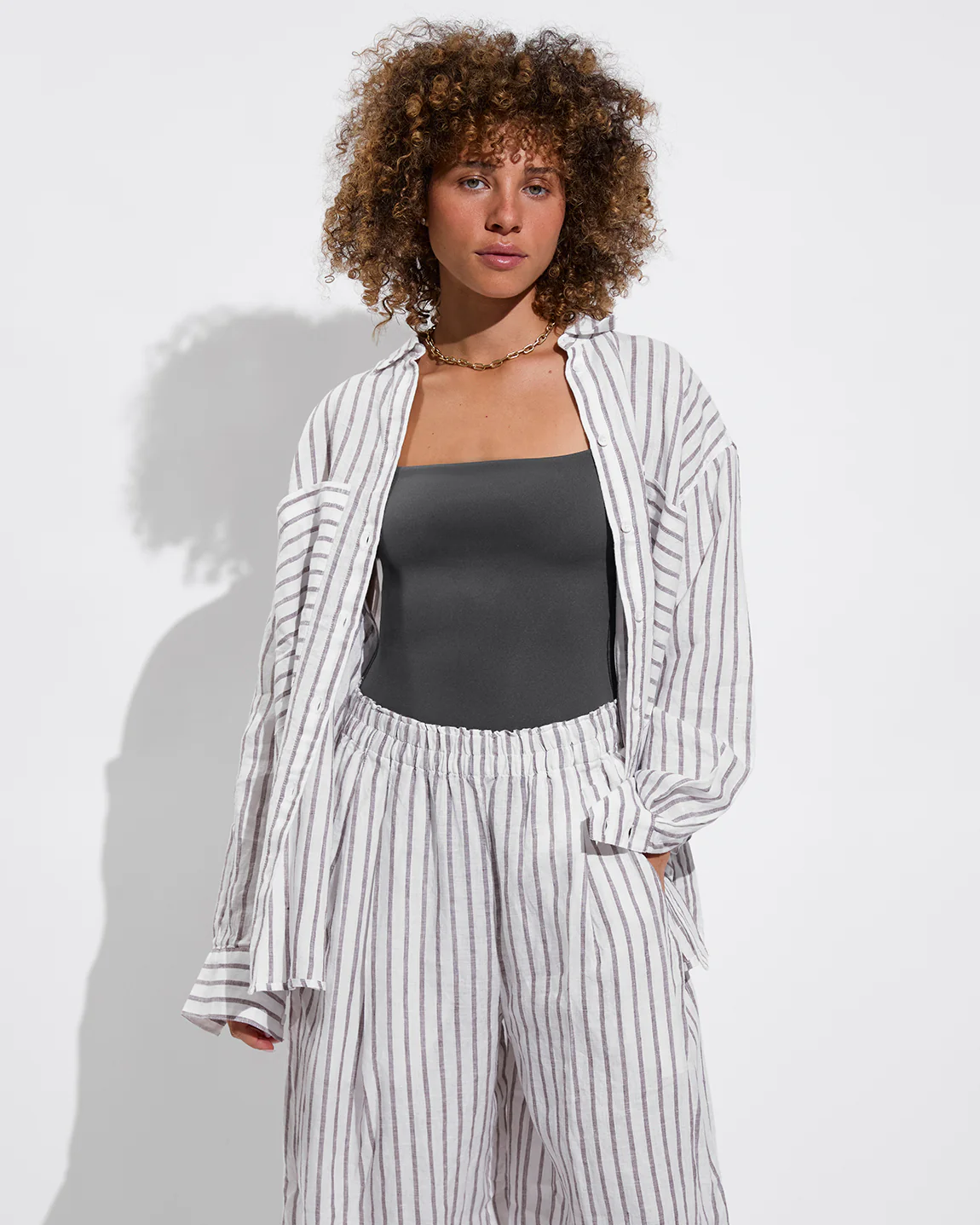 Getaway Button Down: Classic Stripe: Stormy / Coconut - Image 4